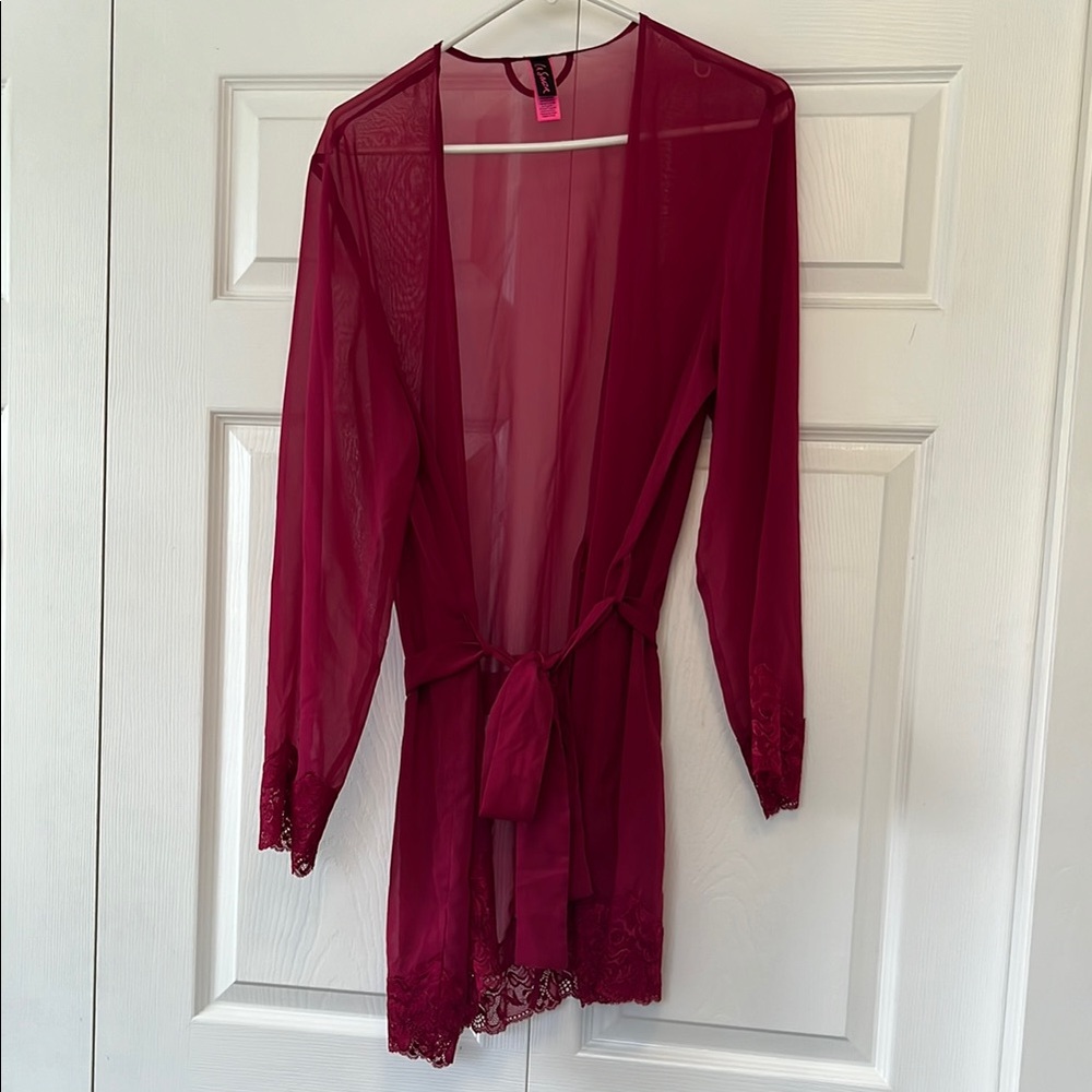 Elegant Burgundy Lace Trim Robe